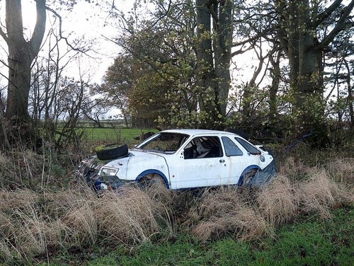 Photo 6x4 abandoned car near - abandoned,